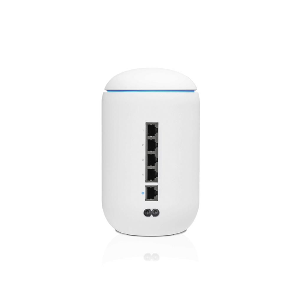 Consola UDM Unifi Dream Machine, todo en uno, router con 1 puerto WAN GE RJ45, firewall, switch con 4 puertos LAN GE RJ45, aplicación Unifi network incorporada, 1 Access Point doble Banda, marca Ubiquiti.